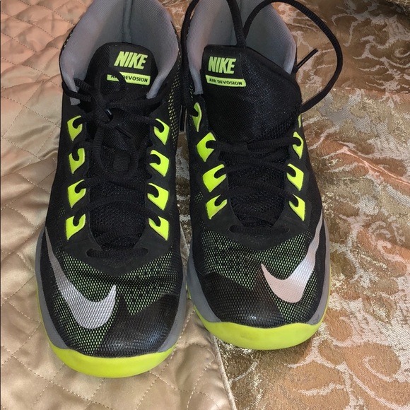 nike basketball shoes neon green